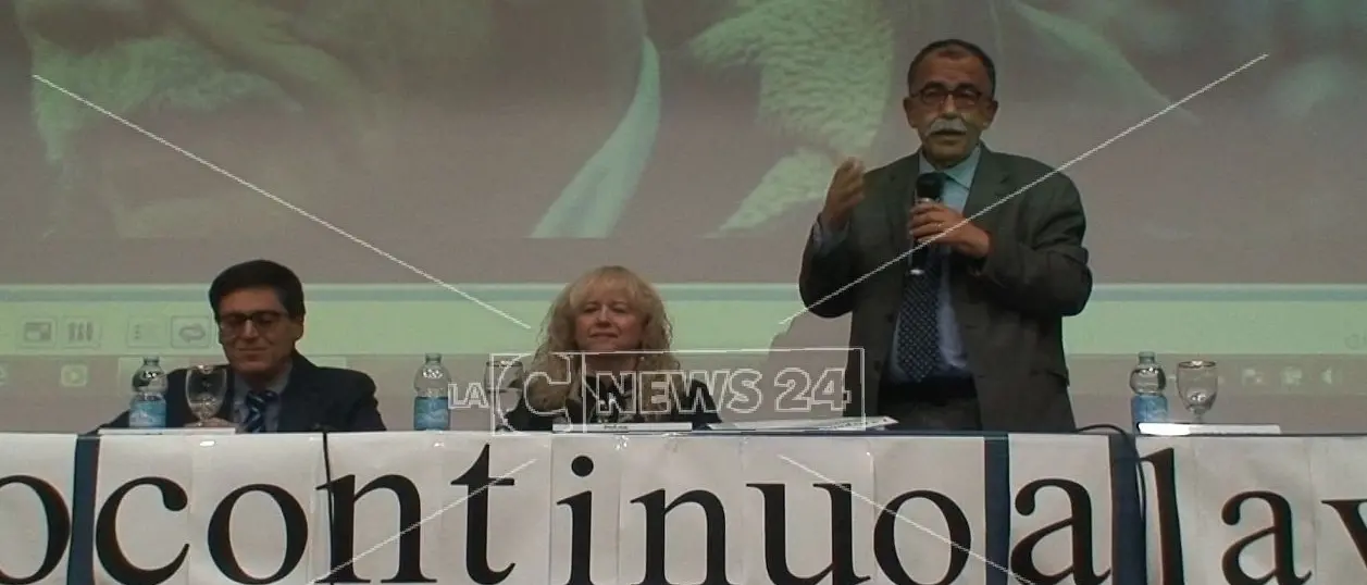 Sanità, Ruotolo: «Fate presto, Gino Strada scelta di qualità e di discontinuità con il passato»