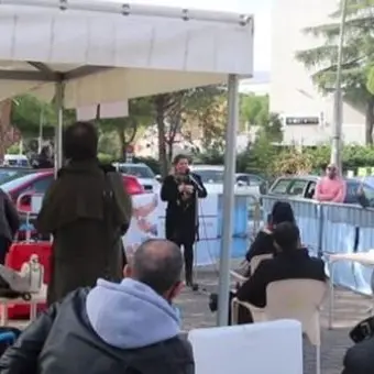 Castrovillari, raccolta fondi dei commercianti per l'acquisto di tamponi rapidi