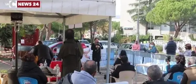 Castrovillari, raccolta fondi dei commercianti per l'acquisto di tamponi rapidi