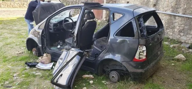 Cosenza, al via le rimozioni di vecchie auto abbandonate in più zone della città