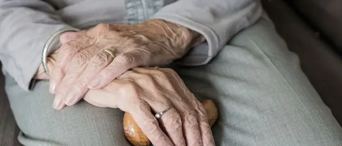 Coronavirus a Catanzaro, focolaio in una clinica privata: 12 contagi