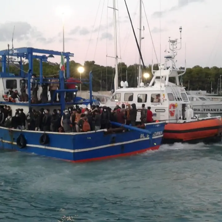 Nuovo sbarco in Calabria, oltre cento migranti arrivati a Roccella