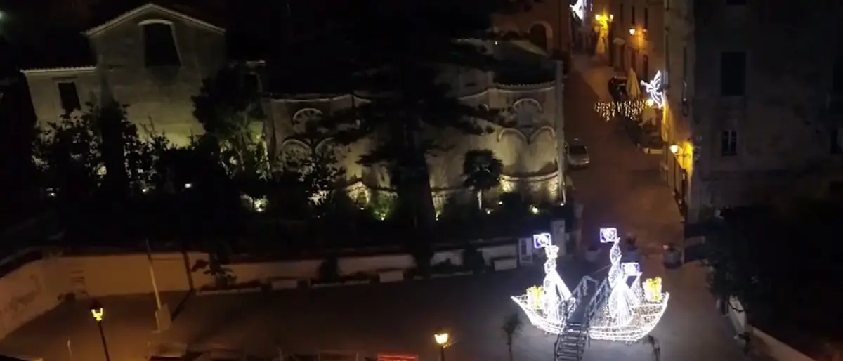 Tropea si illumina ancora con il nuovo Villaggio di Natale