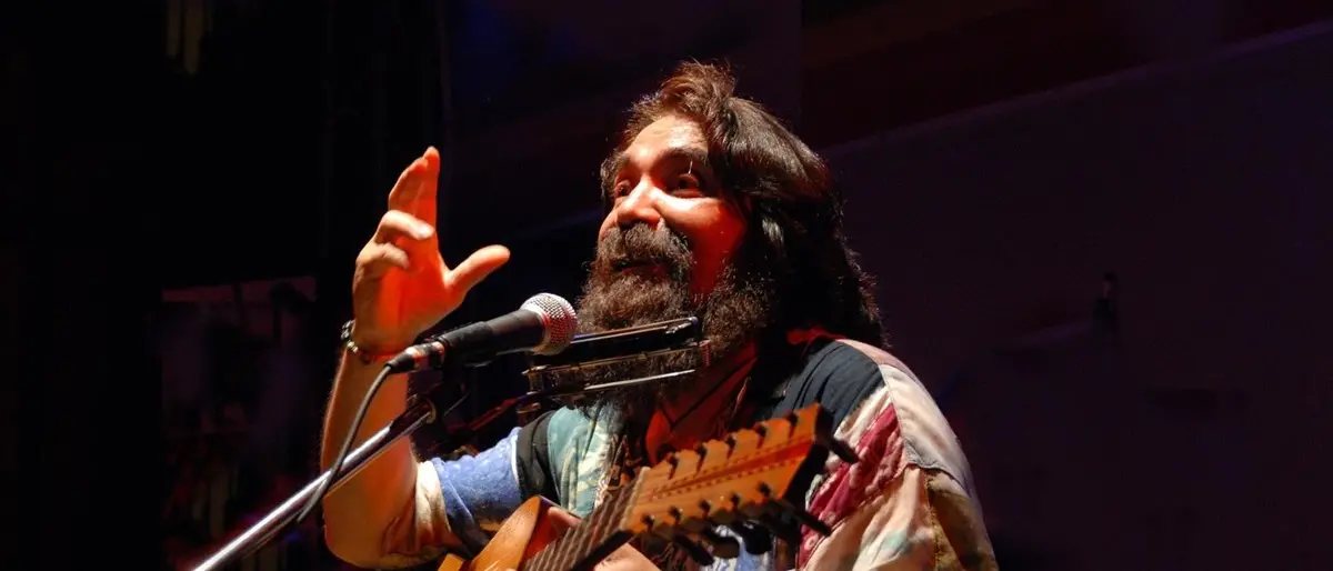 Addio a Danilo Montenegro, morto per coronavirus il cantastorie della Sila