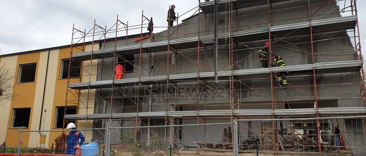 Dramma nel Vibonese, morti due operai folgorati da un cavo dell'alta tensione