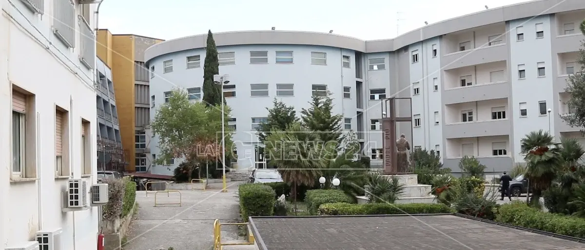 Il caso dell'ospedale di Castrovillari, tra carenza di medici e sale operatorie mai usate