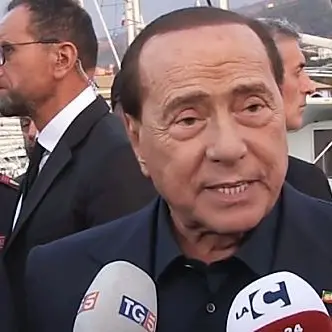 Bufera su Morra, Berlusconi: «La maggioranza prenda le distanze»