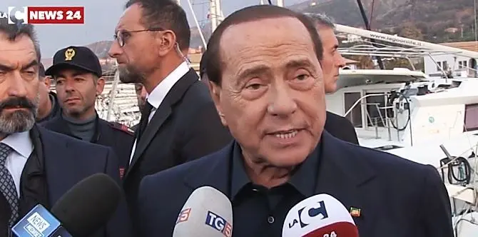 Bufera su Morra, Berlusconi: «La maggioranza prenda le distanze»