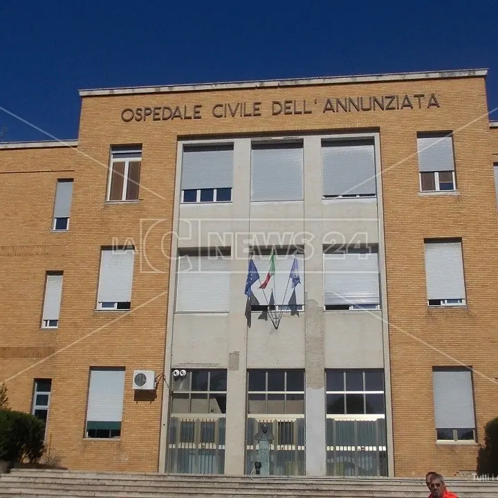 Cosenza, il prefetto stoppa Occhiuto: non può “ordinare” nuove assunzioni in ospedale