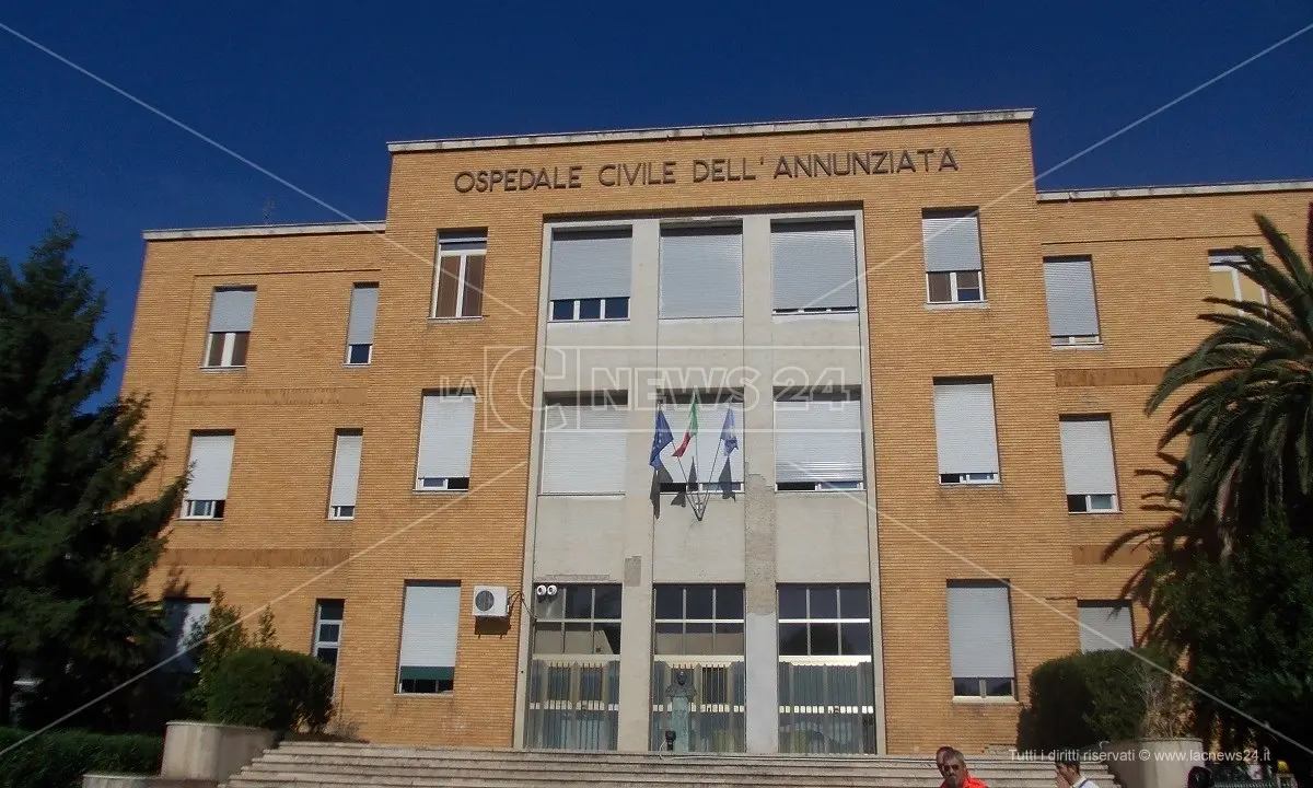 Cosenza, il prefetto stoppa Occhiuto: non può “ordinare” nuove assunzioni in ospedale