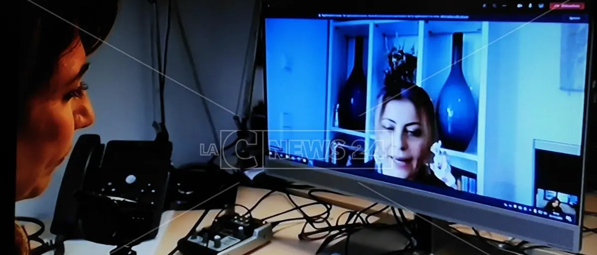 Paola Santelli risponde a Morra: «Non offende solo Jole ma anche chi combatte contro un male»