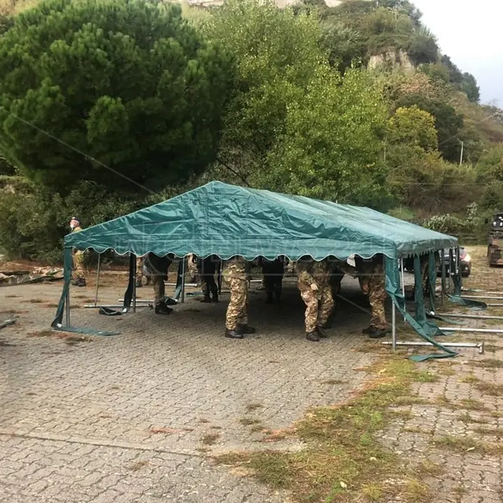 Coronavirus, a Catanzaro l'Esercito allestisce il drive in per i tamponi
