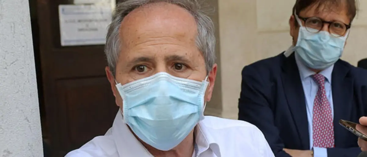 Coronavirus, Crisanti insiste: «Sì al vaccino solo se dati pubblici»