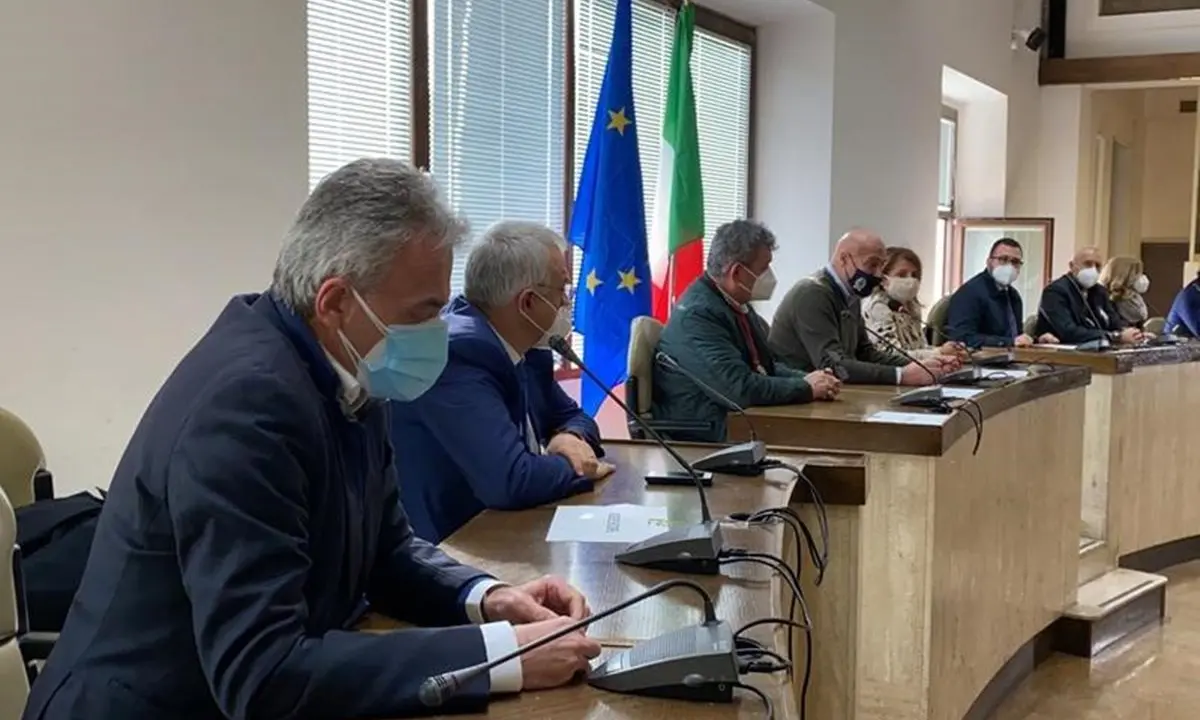 Maltempo, Spirlì a Crotone: «Noi ci siamo. Presto ristori e risarcimenti»