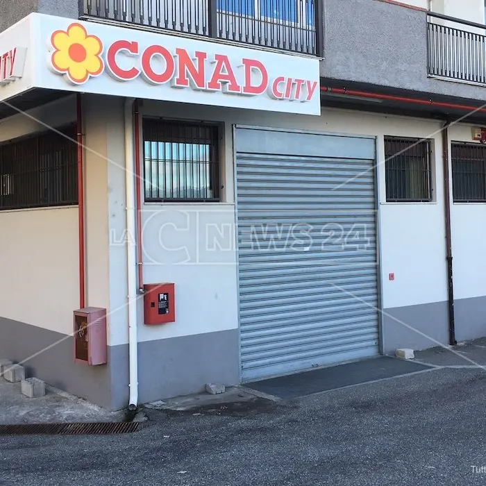 Coronavirus a Mormanno, positivi alcuni dipendenti di un supermecato