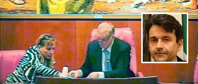 Consiglio, lotta in Tribunale tra i dirigenti più pagati della Calabria: 360mila euro in due