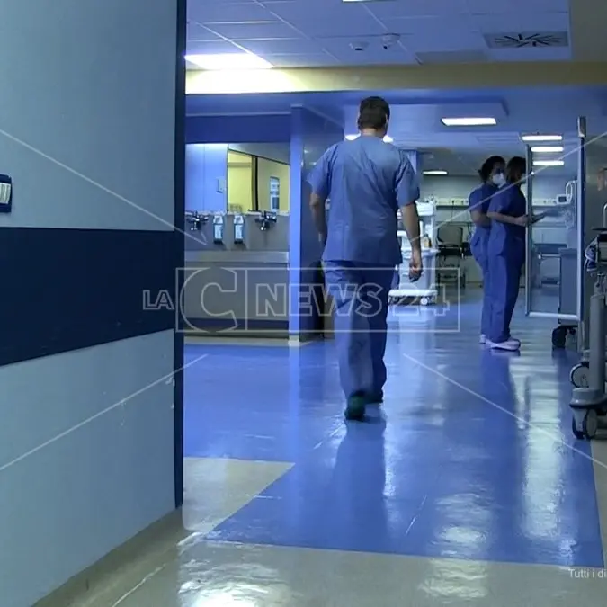 Emergenza Covid, l'ospedale di Vibo sotto pressione tra contagi e nuovi posti letto