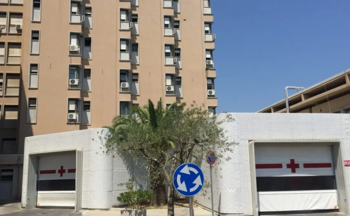 Corigliano-Rossano, sospesi i ricoveri in Ortopedia: manca il personale