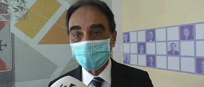 Catanzaro, si torna in classe il 30: in ogni scuola un infermiere e screening veloci