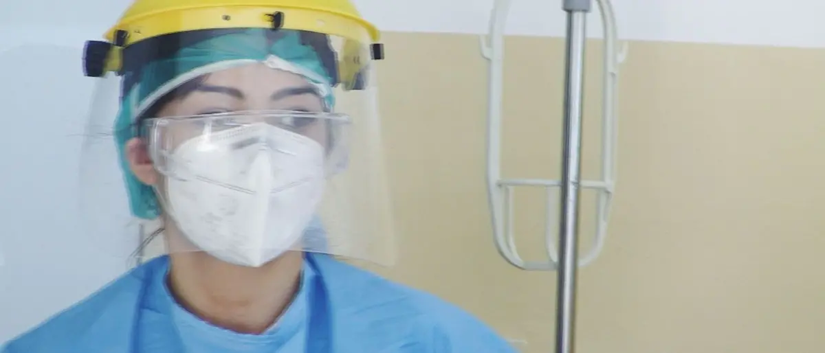 Nuovo Dpcm per Natale, i medici: «Ospedali stracolmi. No a riaperture»