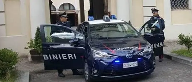 Tentò di uccidere il fratello lanciandogli una bombola di gas: un arresto nel Cosentino