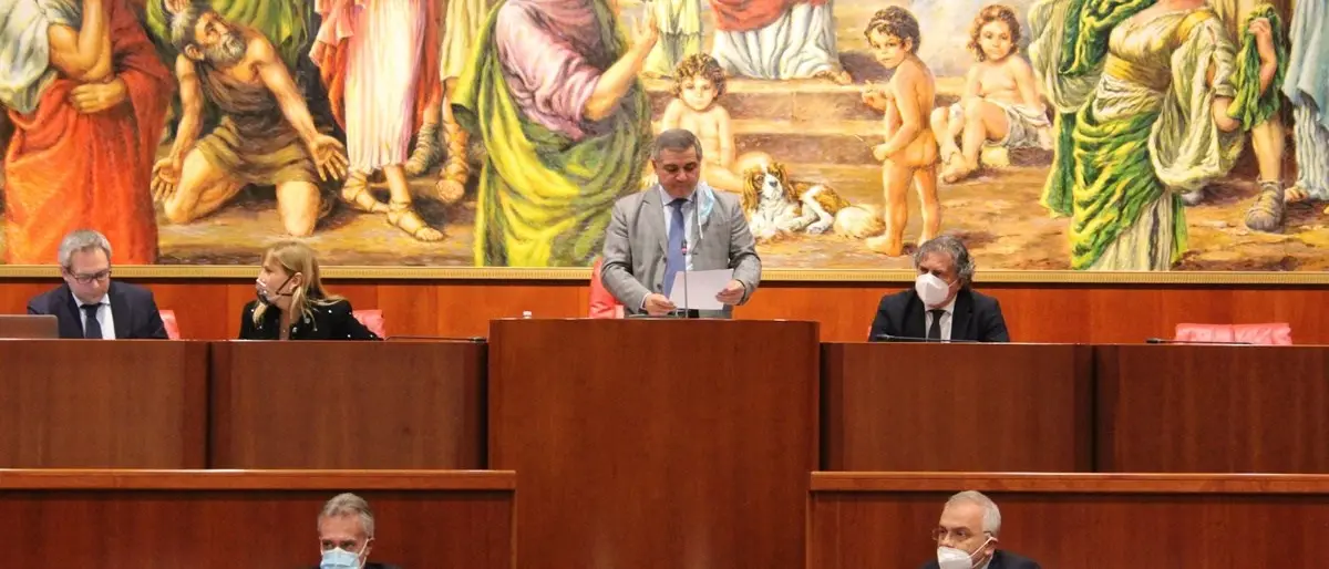 Consiglio regionale, Giovanni Arruzzolo è il nuovo presidente al posto di Mimmo Tallini