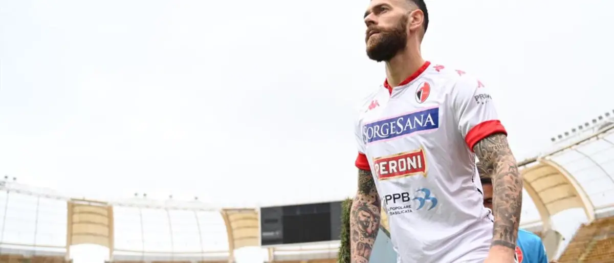 Lega Pro, Catanzaro castigato da Antenucci: il Bari vince 1-0