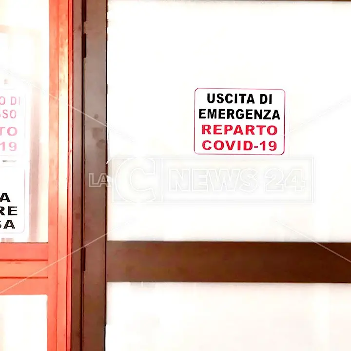 Cetraro, nel reparto Covid tre sanitari positivi: esito tamponi arrivato dopo una settimana