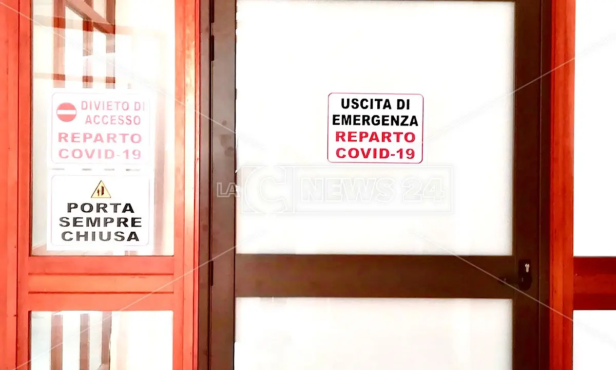 Cetraro, nel reparto Covid tre sanitari positivi: esito tamponi arrivato dopo una settimana