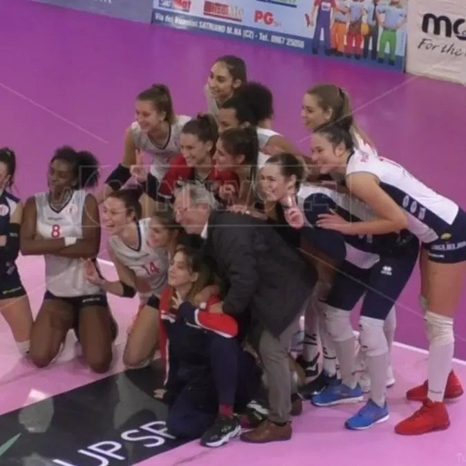 Pallavolo femminile A2, vittoria casalinga del Soverato contro Ravenna