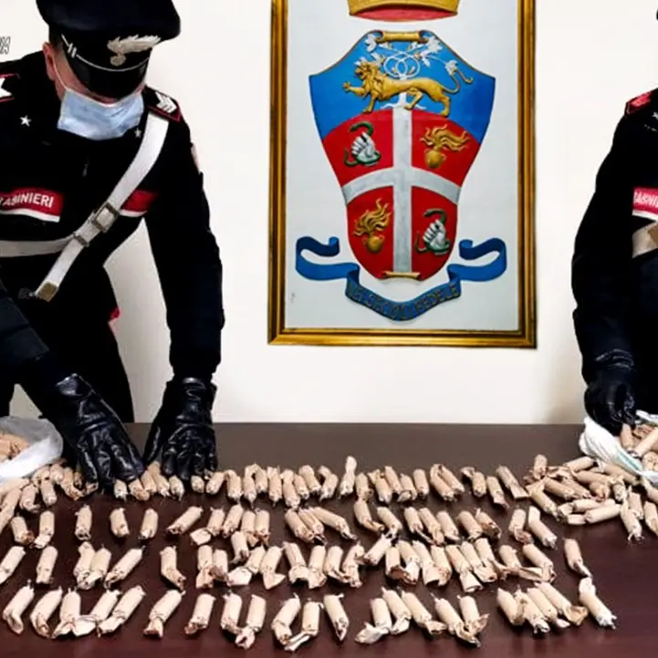 Polistena, in auto con 3,6 chili di fuochi d'artificio artigianali: denunciati due giovani