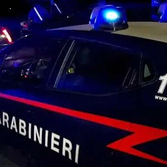 Violenta la cuginetta di 12 anni che rimane incinta: arrestato 23enne