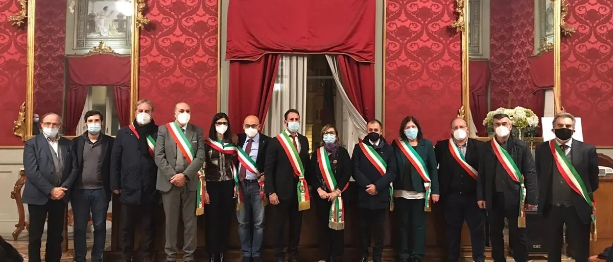 Sanità, 19 sindaci calabresi scrivono a Longo: «Riaprire tutti gli ospedali chiusi»