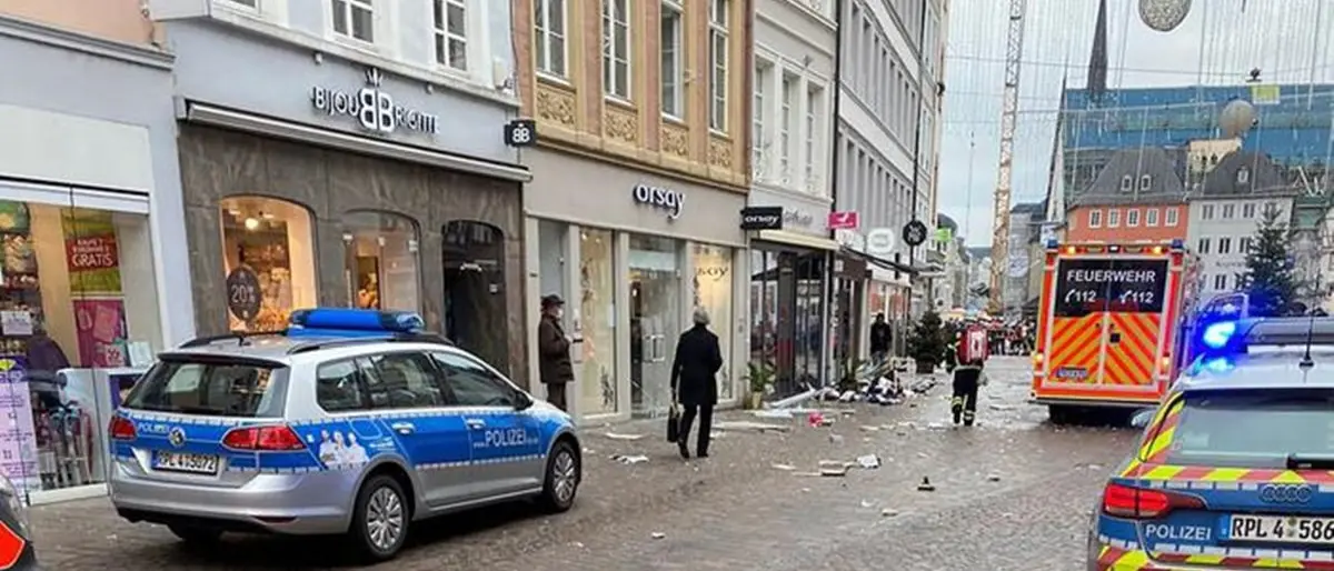 Auto sulla folla in Germania, tra le vittime anche una bimba di 9 mesi