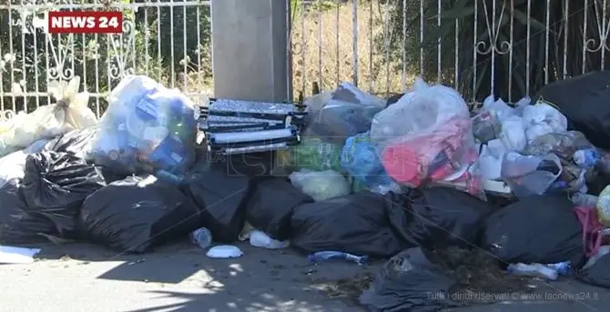 A Corigliano-Rossano discarica chiusa e lavoratori in cig, Uil chiede incontro in prefettura