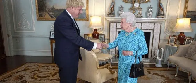 Brexit, il premier chiude il Parlamento per ostacolare gli oppositori