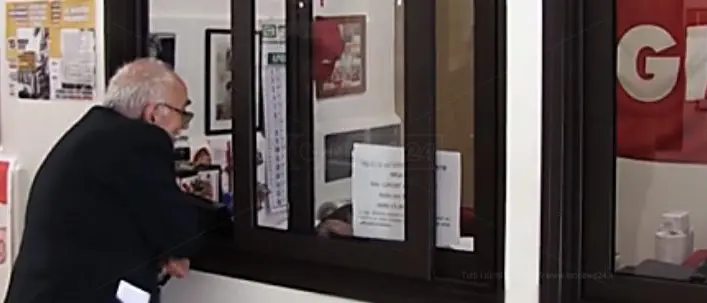 Reddito di cittadinanza, la Calabria spacca. Prima in Italia rispetto al numero di abitanti