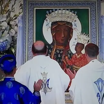 Usa, alla Madonna di Czestochowa i diademi del maestro calabrese Affidato