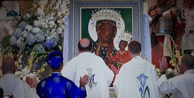 Usa, alla Madonna di Czestochowa i diademi del maestro calabrese Affidato