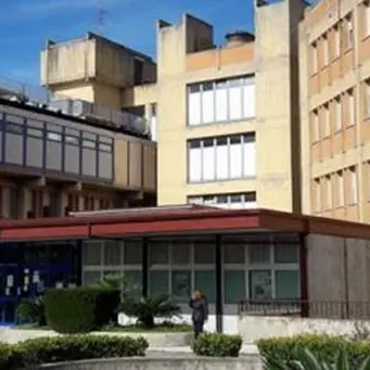 Sospeso il primario dell’ospedale di Locri accusato di omicidio colposo