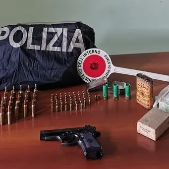 Controlli nel Vibonese, cartucce e pistola in un casolare: una denuncia
