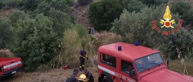 I cadaveri nel burrone del Crotonese sono due. Forse padre e figlio scomparsi a Pasqua