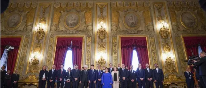 Conte bis, i ministri giurano al Quirinale al cospetto di Mattarella