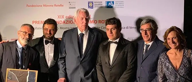 Mostra del cinema, consegnato il premio Fondazione Mimmo Rotella