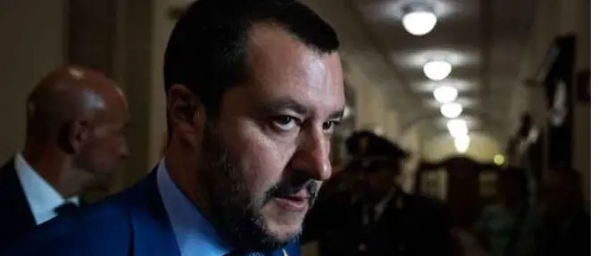 «Sei mesi e ti spari...»: giornalista Rai invita Salvini al suicidio. È bufera