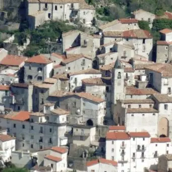 In Molise il reddito di residenza: 700 euro al mese per chi ripopola i borghi