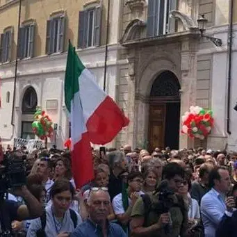 I calabresi di Fdi in piazza a Roma contro il governo: «Altro che fascisti»