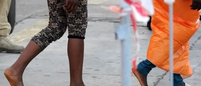 Non si fermano gli sbarchi in Calabria, 56 migranti soccorsi nel Crotonese