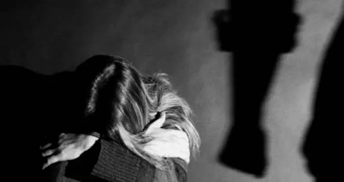 Violenza sessuale su una ragazzina, 75enne finisce ai domiciliari