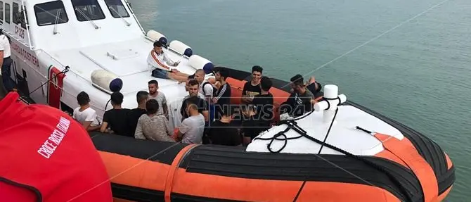 Sbarco migranti a Crotone, fermati due presunti scafisti